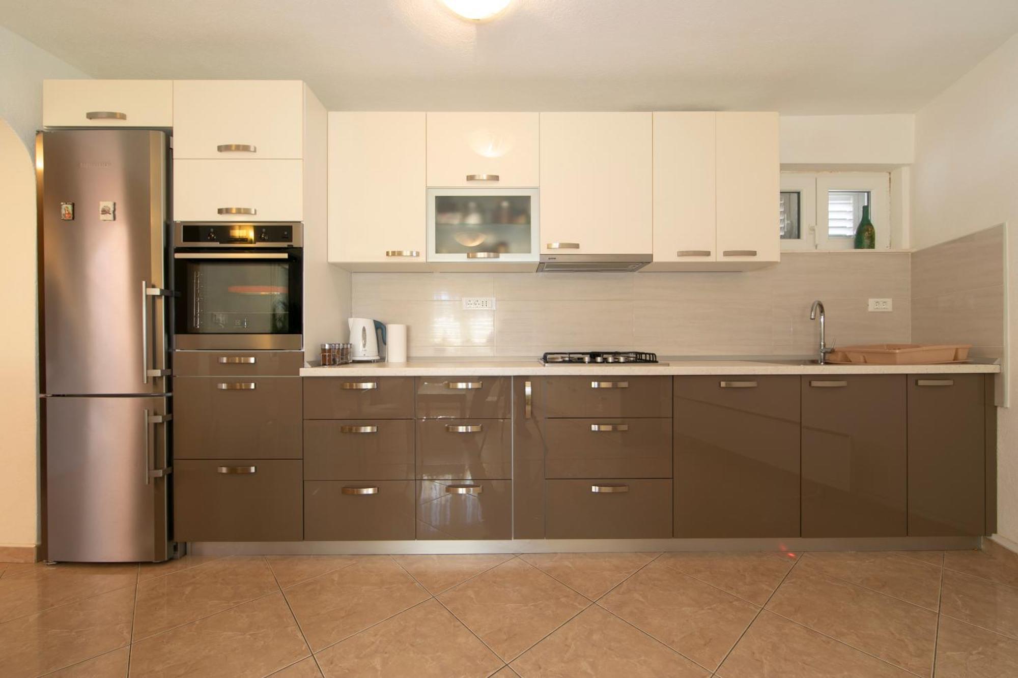 Apartmani Darinka Baška Voda Kültér fotó