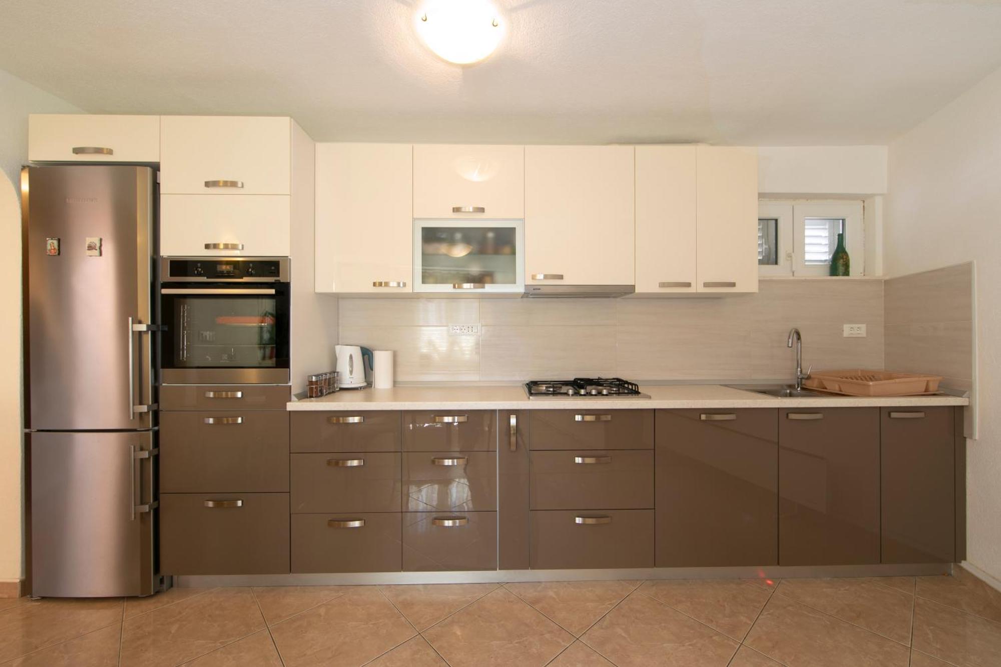 Apartmani Darinka Baška Voda Kültér fotó