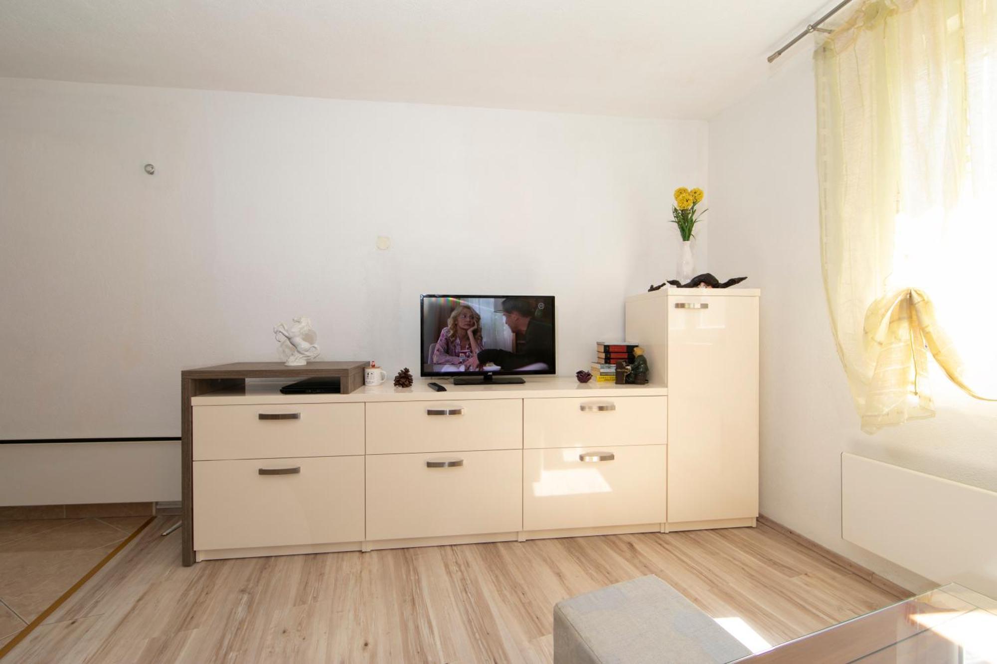 Apartmani Darinka Baška Voda Kültér fotó