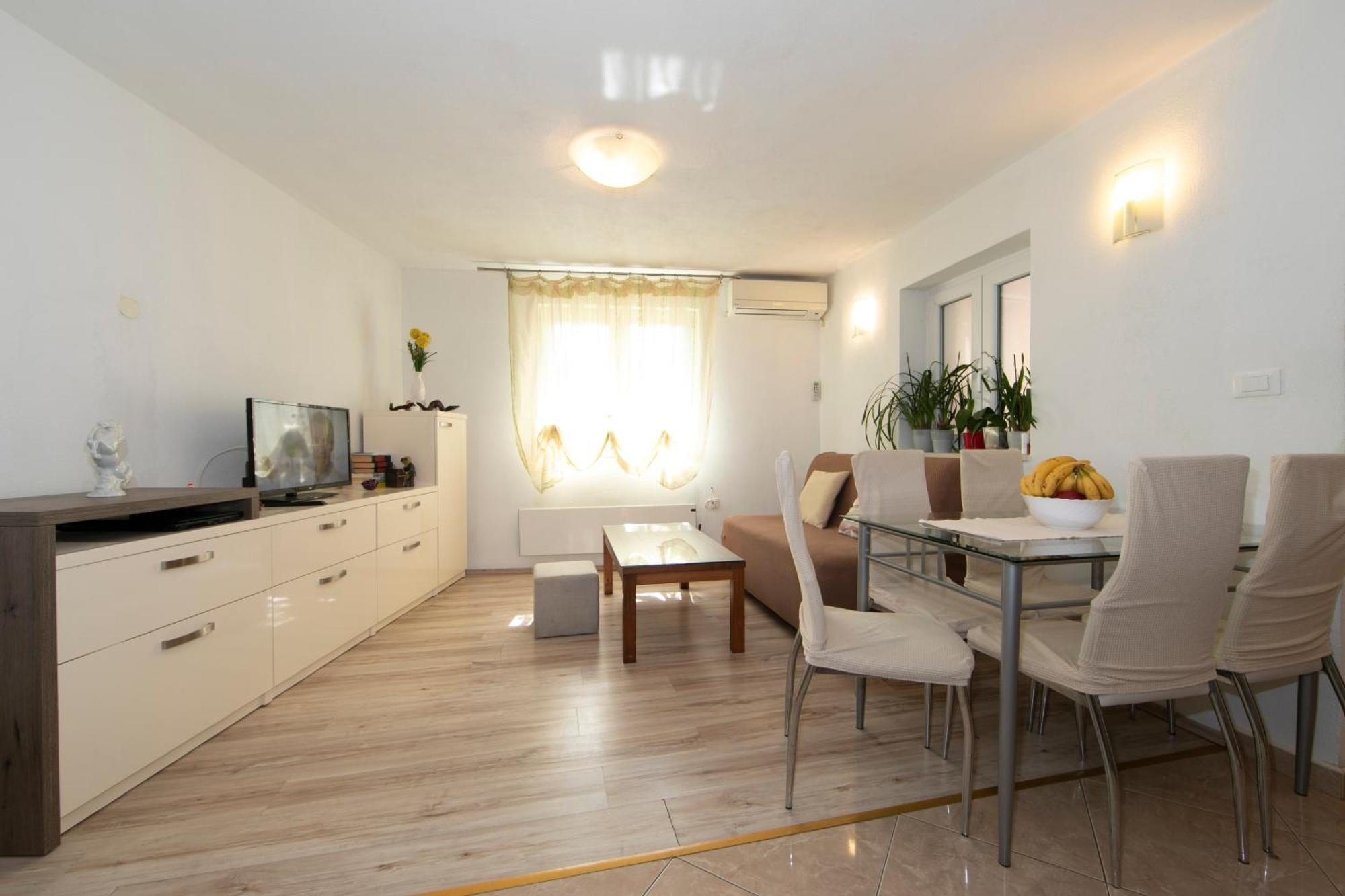 Apartmani Darinka Baška Voda Kültér fotó
