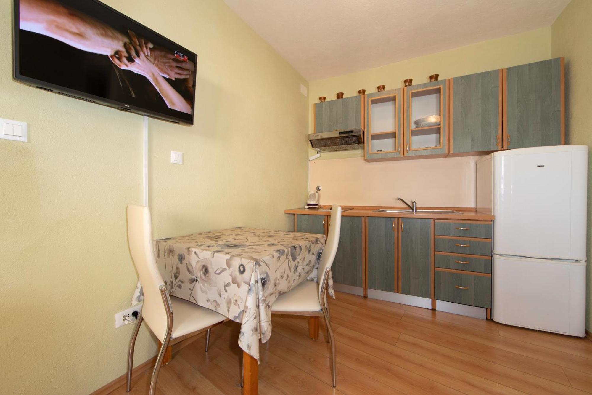 Apartmani Darinka Baška Voda Kültér fotó