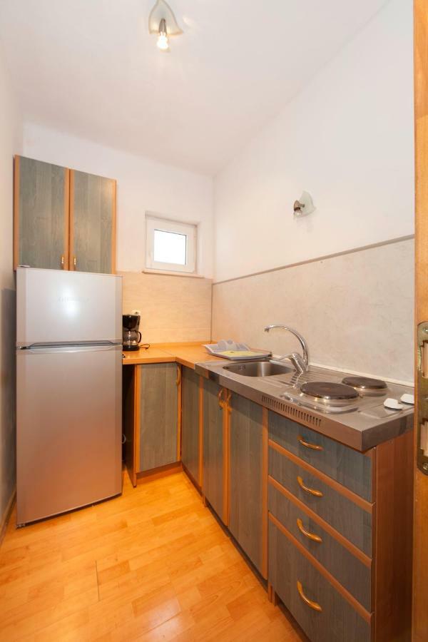 Apartmani Darinka Baška Voda Kültér fotó