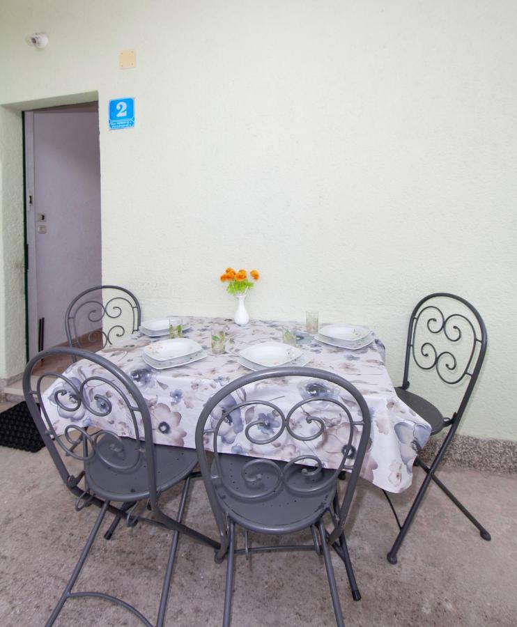 Apartmani Darinka Baška Voda Kültér fotó