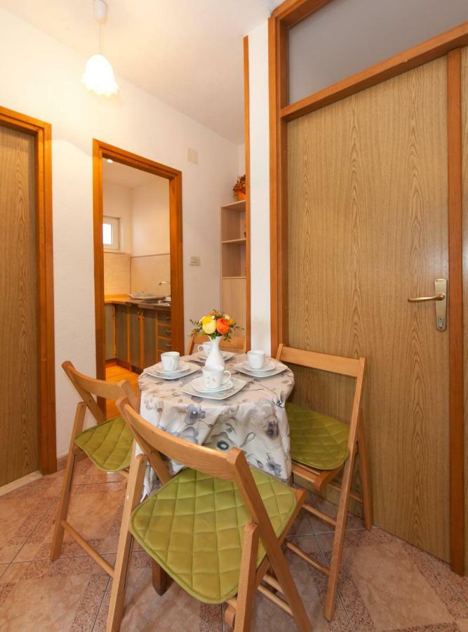 Apartmani Darinka Baška Voda Kültér fotó