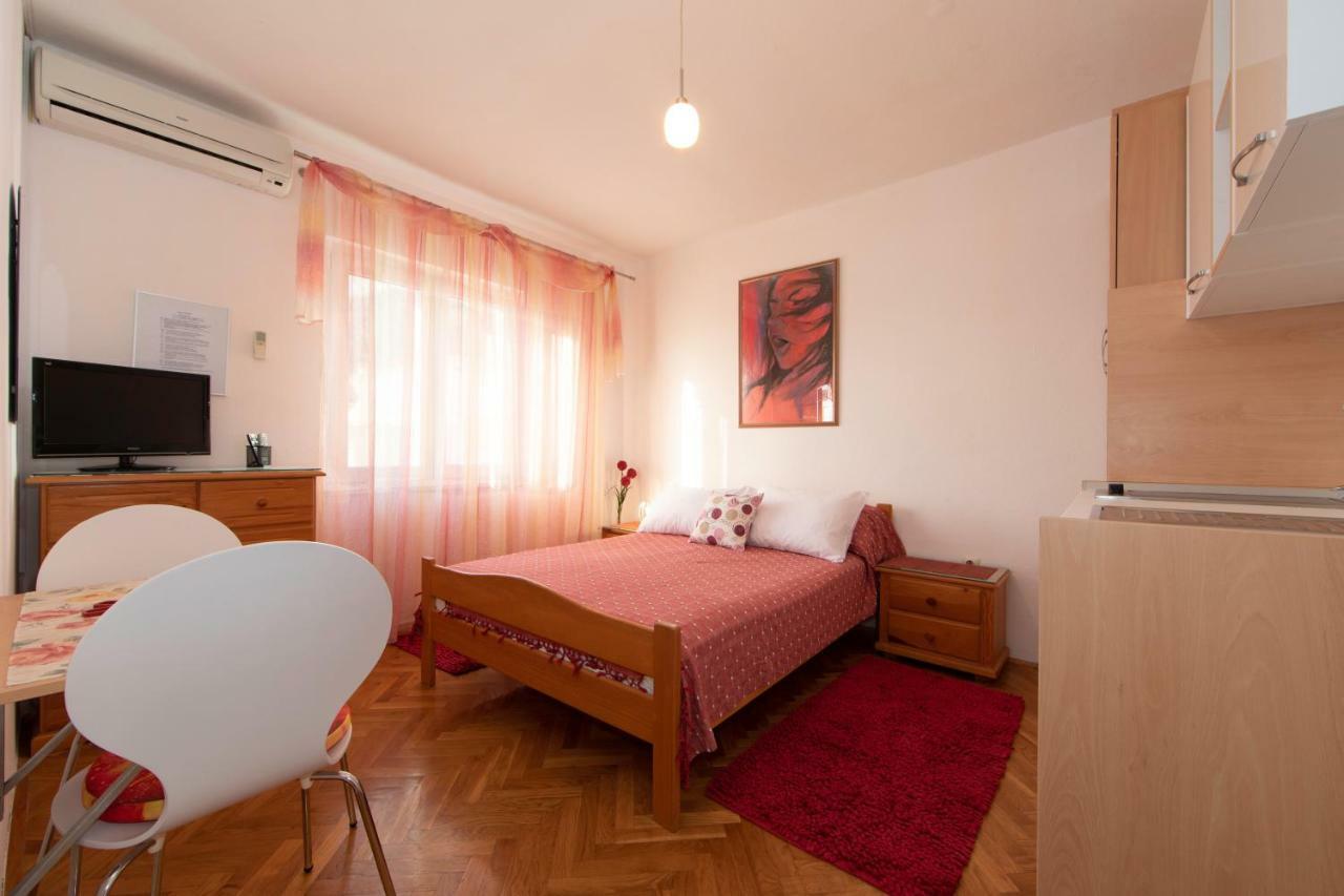 Apartmani Darinka Baška Voda Kültér fotó