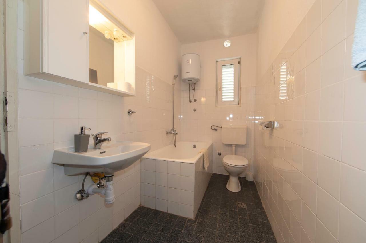 Apartmani Darinka Baška Voda Kültér fotó