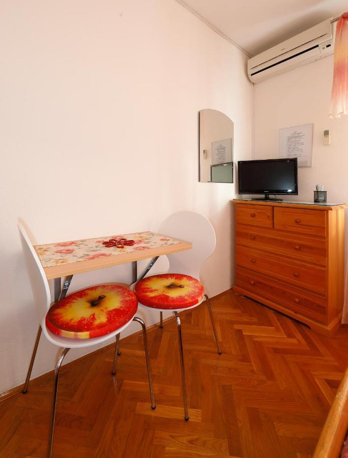 Apartmani Darinka Baška Voda Kültér fotó