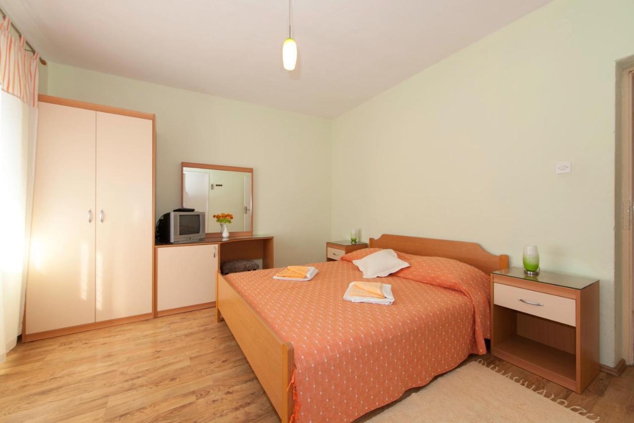 Apartmani Darinka Baška Voda Kültér fotó